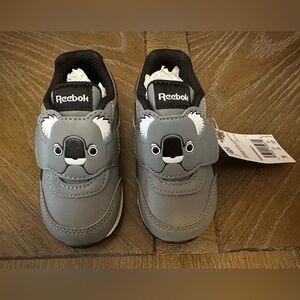 Reebok Toddler Size 6 Koala Bear Shoes.